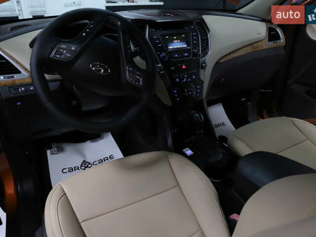 Помаранчевий Хендай Санта Фе, об'ємом двигуна 2.36 л та пробігом 180 тис. км за 13999 $, фото 127 на Automoto.ua