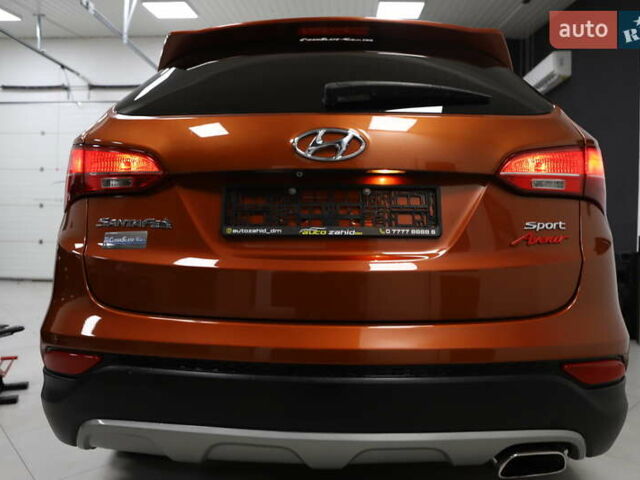 Помаранчевий Хендай Санта Фе, об'ємом двигуна 2.36 л та пробігом 180 тис. км за 13999 $, фото 11 на Automoto.ua