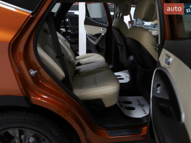 Помаранчевий Хендай Санта Фе, об'ємом двигуна 2.36 л та пробігом 180 тис. км за 13999 $, фото 85 на Automoto.ua