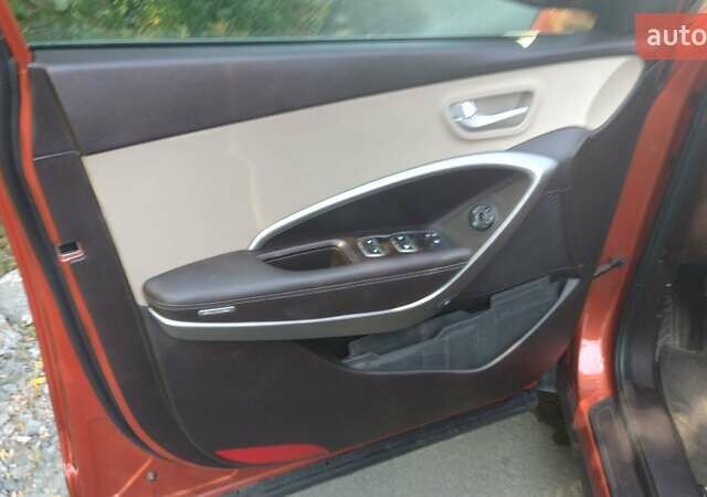 Оранжевый Хендай Санта Фе, объемом двигателя 2.4 л и пробегом 90 тыс. км за 14000 $, фото 6 на Automoto.ua