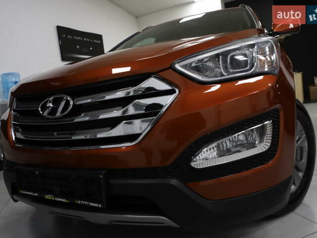 Помаранчевий Хендай Санта Фе, об'ємом двигуна 2.36 л та пробігом 180 тис. км за 13999 $, фото 18 на Automoto.ua