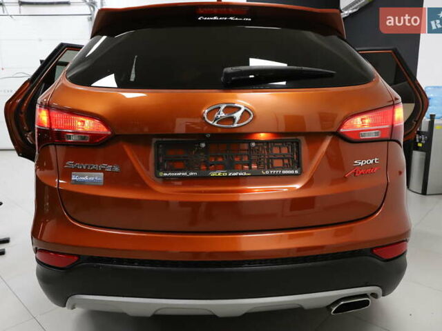 Помаранчевий Хендай Санта Фе, об'ємом двигуна 2.36 л та пробігом 180 тис. км за 13999 $, фото 123 на Automoto.ua