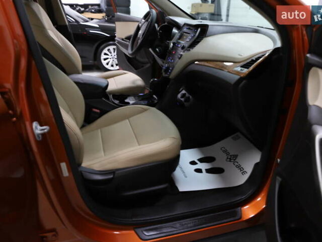 Помаранчевий Хендай Санта Фе, об'ємом двигуна 2.36 л та пробігом 180 тис. км за 13999 $, фото 77 на Automoto.ua