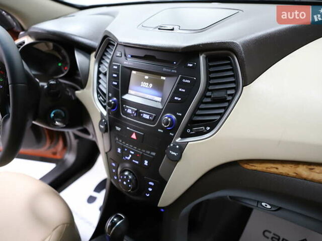 Помаранчевий Хендай Санта Фе, об'ємом двигуна 2.36 л та пробігом 180 тис. км за 13999 $, фото 91 на Automoto.ua