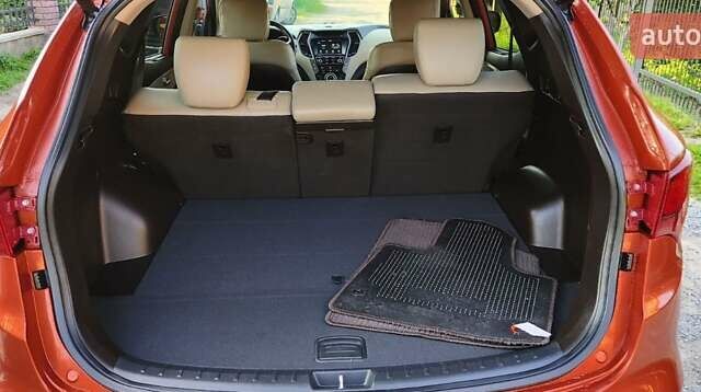 Оранжевый Хендай Санта Фе, объемом двигателя 2.4 л и пробегом 163 тыс. км за 16500 $, фото 9 на Automoto.ua