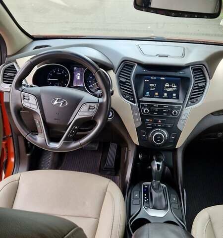 Оранжевый Хендай Санта Фе, объемом двигателя 2.4 л и пробегом 163 тыс. км за 16000 $, фото 19 на Automoto.ua