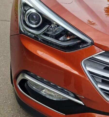 Оранжевый Хендай Санта Фе, объемом двигателя 2.4 л и пробегом 163 тыс. км за 16000 $, фото 4 на Automoto.ua