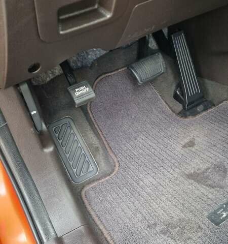 Оранжевый Хендай Санта Фе, объемом двигателя 2.4 л и пробегом 163 тыс. км за 16000 $, фото 17 на Automoto.ua