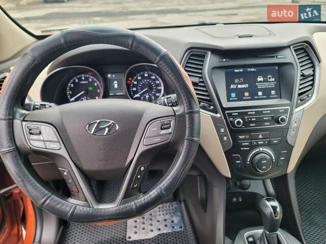 Оранжевый Хендай Санта Фе, объемом двигателя 2.36 л и пробегом 135 тыс. км за 15500 $, фото 15 на Automoto.ua