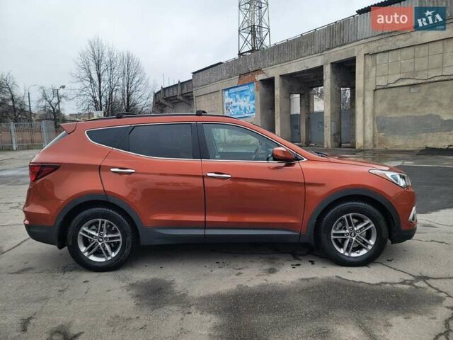 Оранжевый Хендай Санта Фе, объемом двигателя 2.36 л и пробегом 135 тыс. км за 15500 $, фото 3 на Automoto.ua