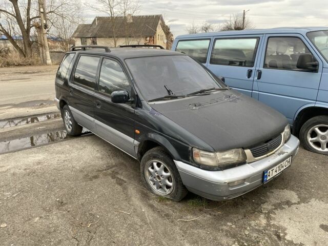 Зелений Хендай Сантамо, об'ємом двигуна 2 л та пробігом 300 тис. км за 1000 $, фото 1 на Automoto.ua