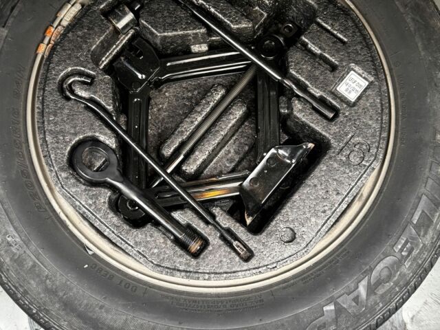 Белый Хендай Соларис, объемом двигателя 2 л и пробегом 387 тыс. км за 263 $, фото 11 на Automoto.ua