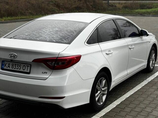 Белый Хендай Соларис, объемом двигателя 2 л и пробегом 387 тыс. км за 263 $, фото 5 на Automoto.ua