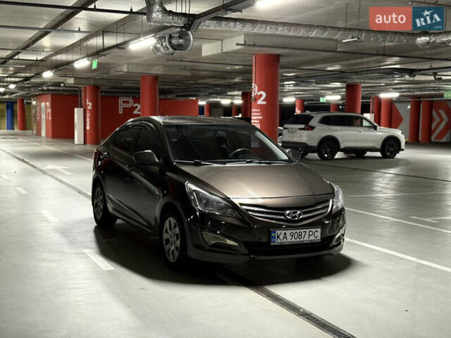 Коричневый Хендай Соларис, объемом двигателя 1.59 л и пробегом 230 тыс. км за 8200 $, фото 2 на Automoto.ua