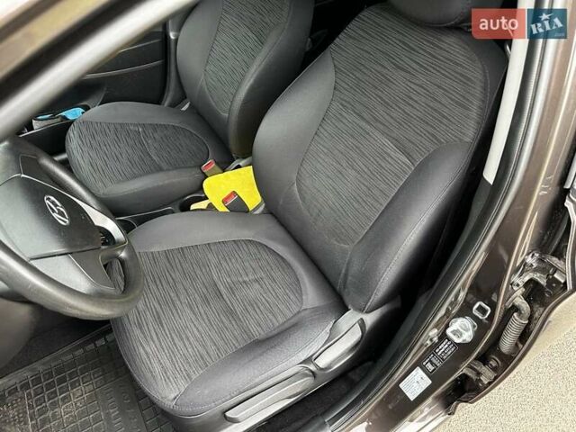 Коричневий Хендай Соларіс, об'ємом двигуна 1.59 л та пробігом 94 тис. км за 9700 $, фото 12 на Automoto.ua