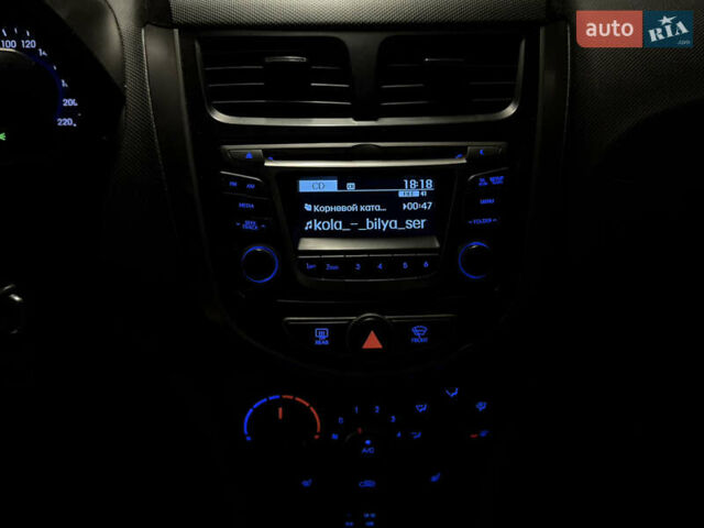 Коричневый Хендай Соларис, объемом двигателя 1.59 л и пробегом 230 тыс. км за 8200 $, фото 9 на Automoto.ua