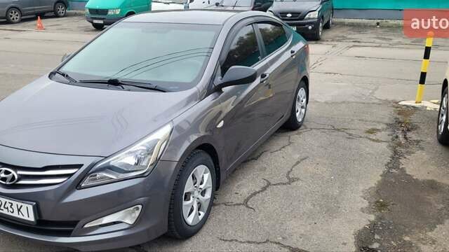 Серый Хендай Соларис, объемом двигателя 1.4 л и пробегом 67 тыс. км за 9500 $, фото 3 на Automoto.ua