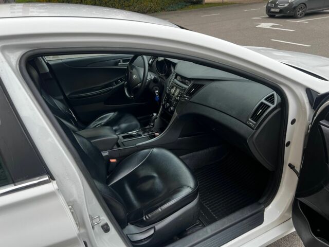 Білий Хендай Соната, об'ємом двигуна 2 л та пробігом 88 тис. км за 7300 $, фото 11 на Automoto.ua