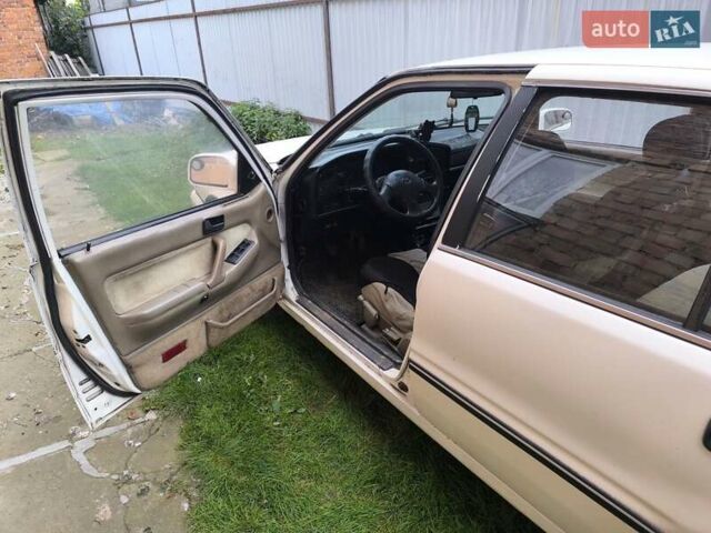 Білий Хендай Соната, об'ємом двигуна 2 л та пробігом 200 тис. км за 1199 $, фото 2 на Automoto.ua