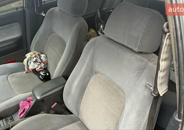 Белый Хендай Соната, объемом двигателя 2 л и пробегом 237 тыс. км за 1000 $, фото 6 на Automoto.ua