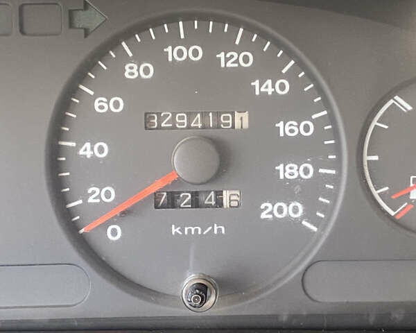 Белый Хендай Соната, объемом двигателя 2 л и пробегом 330 тыс. км за 1700 $, фото 9 на Automoto.ua