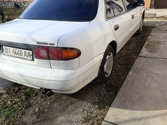 Белый Хендай Соната, объемом двигателя 0 л и пробегом 350 тыс. км за 496 $, фото 2 на Automoto.ua