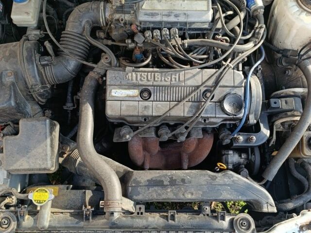 Белый Хендай Соната, объемом двигателя 0 л и пробегом 350 тыс. км за 496 $, фото 5 на Automoto.ua