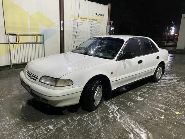 Білий Хендай Соната, об'ємом двигуна 2 л та пробігом 330 тис. км за 987 $, фото 18 на Automoto.ua