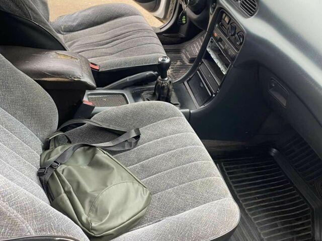 Білий Хендай Соната, об'ємом двигуна 2 л та пробігом 330 тис. км за 987 $, фото 10 на Automoto.ua