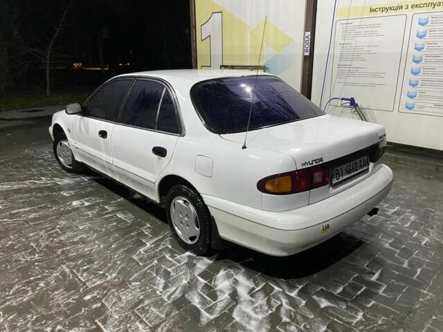 Білий Хендай Соната, об'ємом двигуна 2 л та пробігом 330 тис. км за 987 $, фото 12 на Automoto.ua