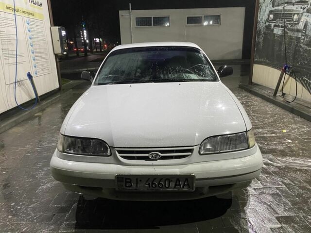 Білий Хендай Соната, об'ємом двигуна 2 л та пробігом 330 тис. км за 987 $, фото 4 на Automoto.ua