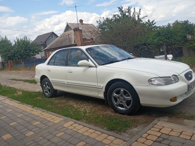 Білий Хендай Соната, об'ємом двигуна 2 л та пробігом 722 тис. км за 2800 $, фото 4 на Automoto.ua