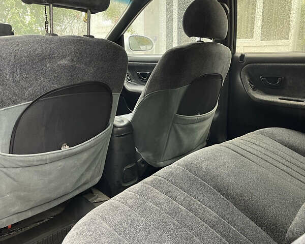 Хендай Соната 1997 у Хмельницькому на Automoto.ua Білий Хендай Соната, об'ємом двигуна 2 л та пробігом 259 тис. км за 1400 $, фото 3 на Automoto.ua