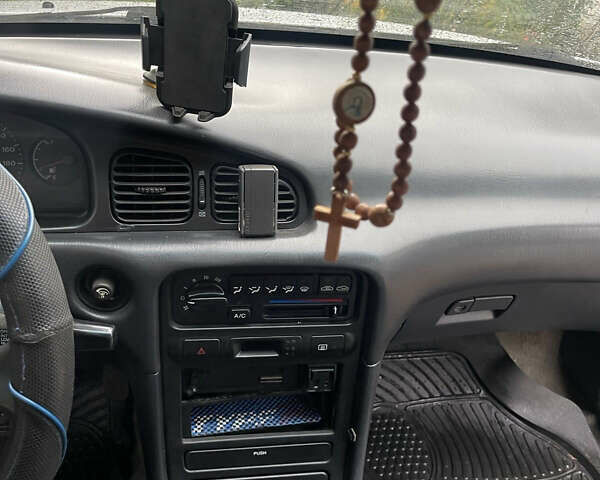 Хендай Соната 1997 у Хмельницькому на Automoto.ua Білий Хендай Соната, об'ємом двигуна 2 л та пробігом 259 тис. км за 1400 $, фото 6 на Automoto.ua