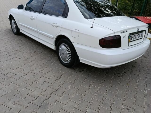 Белый Хендай Соната, объемом двигателя 2 л и пробегом 270 тыс. км за 2799 $, фото 10 на Automoto.ua