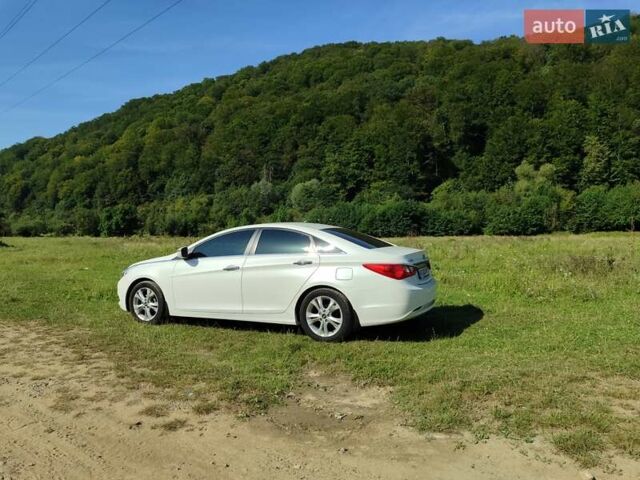 Білий Хендай Соната, об'ємом двигуна 2.4 л та пробігом 148 тис. км за 9500 $, фото 6 на Automoto.ua
