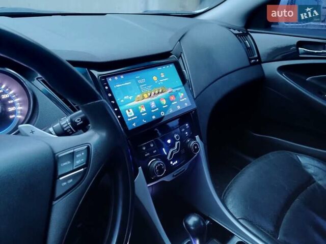 Білий Хендай Соната, об'ємом двигуна 2.36 л та пробігом 218 тис. км за 6700 $, фото 17 на Automoto.ua