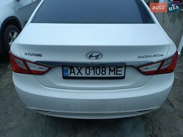 Білий Хендай Соната, об'ємом двигуна 2.36 л та пробігом 218 тис. км за 6700 $, фото 6 на Automoto.ua