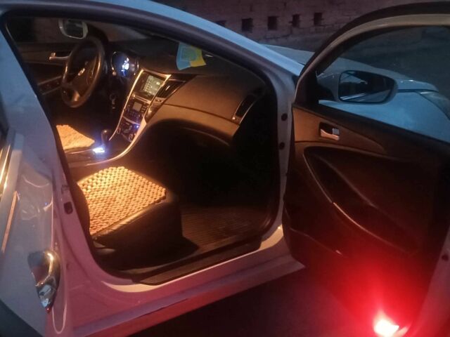 Білий Хендай Соната, об'ємом двигуна 2 л та пробігом 3 тис. км за 8500 $, фото 8 на Automoto.ua