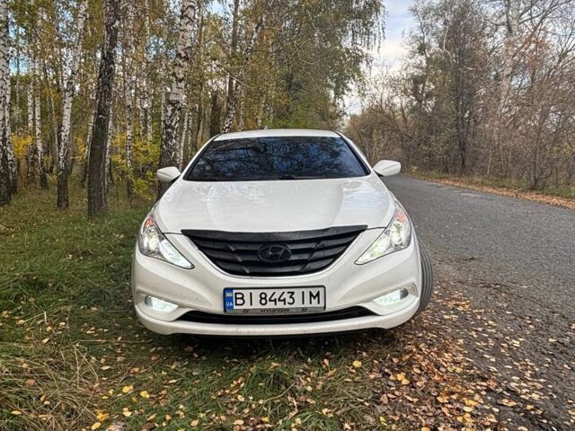Білий Хендай Соната, об'ємом двигуна 2 л та пробігом 385 тис. км за 8750 $, фото 2 на Automoto.ua