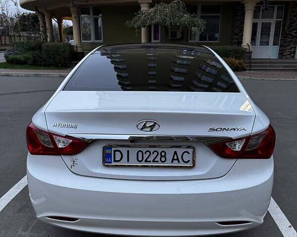 Белый Хендай Соната, объемом двигателя 2.4 л и пробегом 224 тыс. км за 9900 $, фото 8 на Automoto.ua