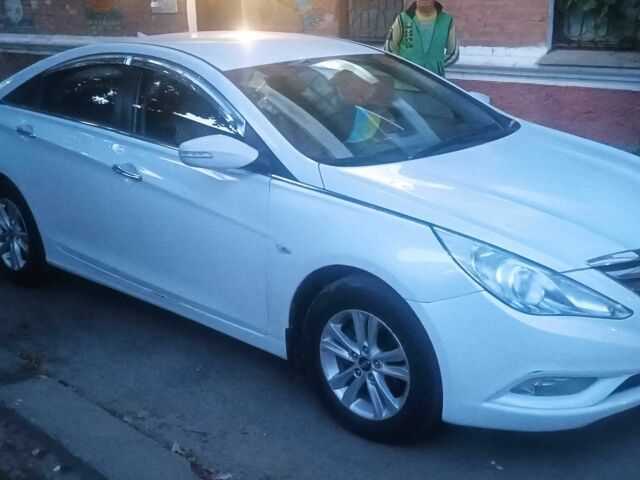 Білий Хендай Соната, об'ємом двигуна 2 л та пробігом 3 тис. км за 8500 $, фото 11 на Automoto.ua