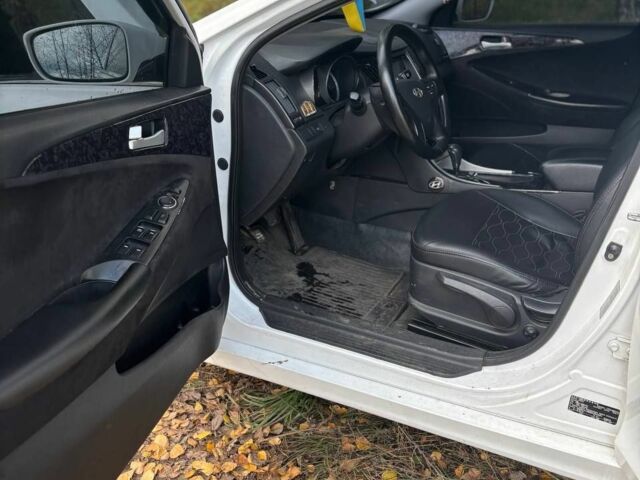 Білий Хендай Соната, об'ємом двигуна 2 л та пробігом 385 тис. км за 8750 $, фото 10 на Automoto.ua