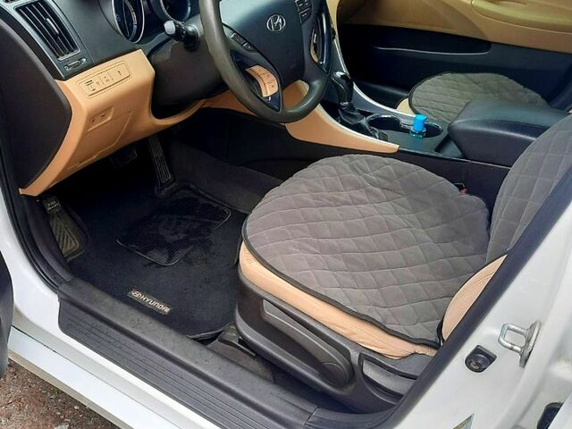 Белый Хендай Соната, объемом двигателя 2.4 л и пробегом 160 тыс. км за 8000 $, фото 7 на Automoto.ua