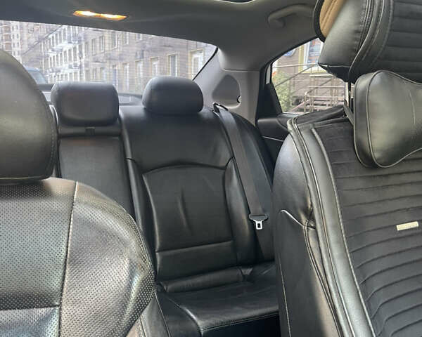 Білий Хендай Соната, об'ємом двигуна 2.36 л та пробігом 210 тис. км за 9300 $, фото 8 на Automoto.ua