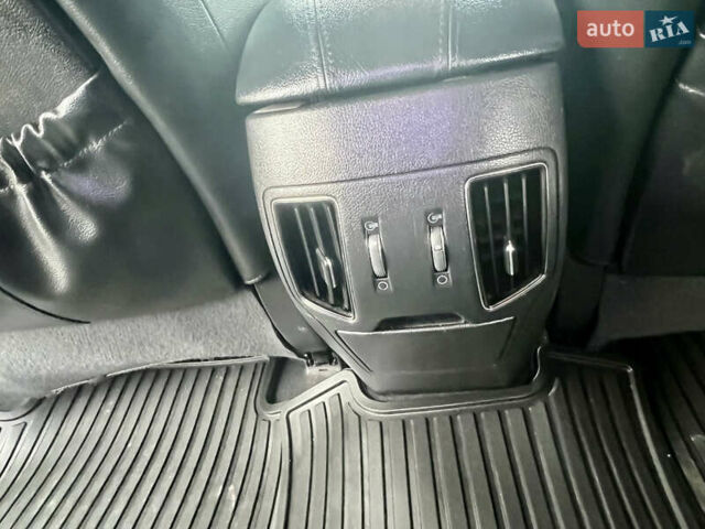 Білий Хендай Соната, об'ємом двигуна 2.4 л та пробігом 275 тис. км за 7600 $, фото 15 на Automoto.ua