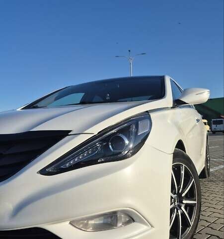 Білий Хендай Соната, об'ємом двигуна 2.36 л та пробігом 224 тис. км за 10000 $, фото 20 на Automoto.ua