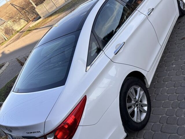 Белый Хендай Соната, объемом двигателя 2.4 л и пробегом 700 тыс. км за 7000 $, фото 7 на Automoto.ua