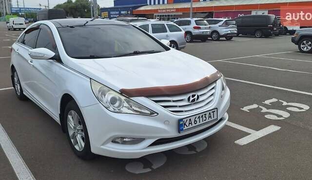 Хендай Соната 2011 в Киеве на Automoto.ua Белый Хендай Соната, объемом двигателя 2 л и пробегом 200 тыс. км за 8319 $, фото 9 на Automoto.ua