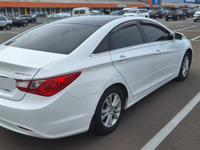 Хендай Соната 2011 в Киеве на Automoto.ua Белый Хендай Соната, объемом двигателя 2 л и пробегом 200 тыс. км за 8284 $, фото 2 на Automoto.ua